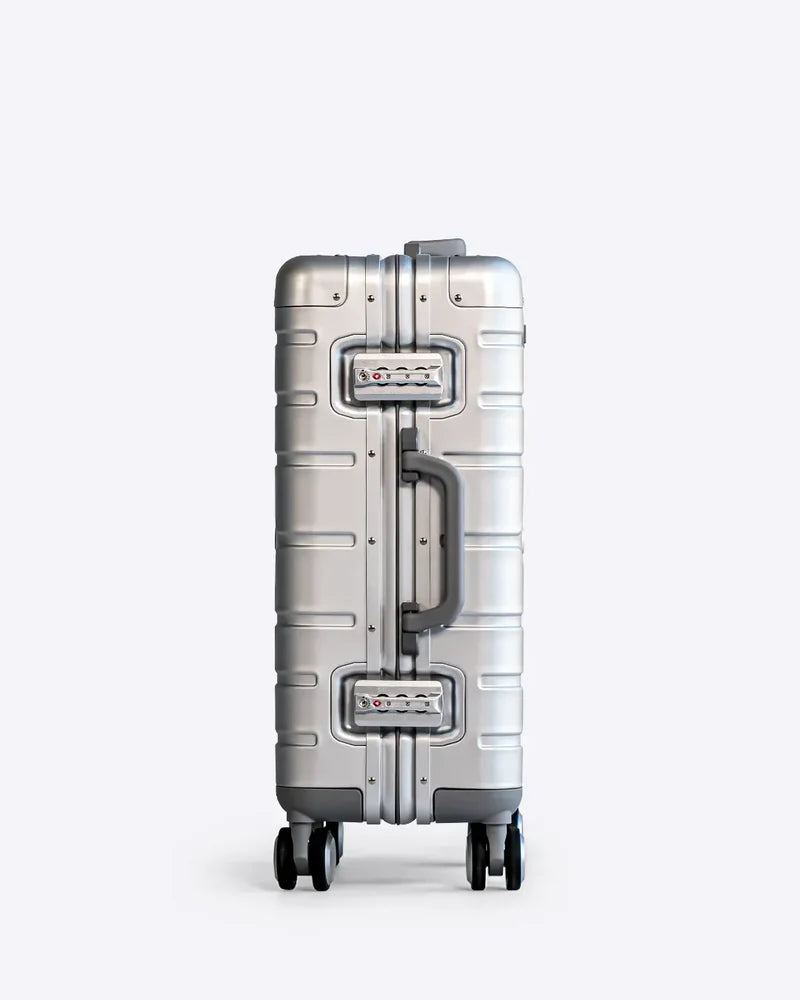NOBL Carry-on : Aluminum view 5